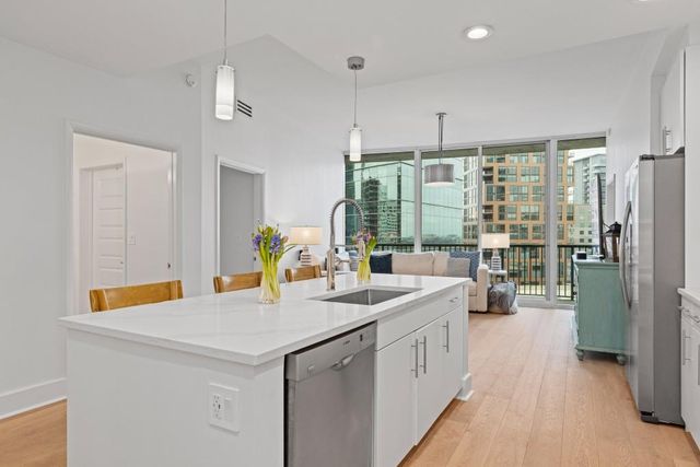 1080 Peachtree NE Street 1504, Atlanta, GA 30309