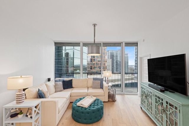 1080 Peachtree NE Street 1504, Atlanta, GA 30309