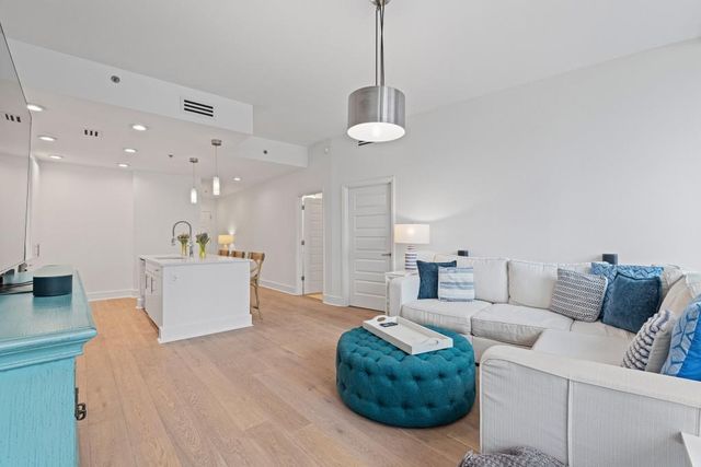 1080 Peachtree NE Street 1504, Atlanta, GA 30309