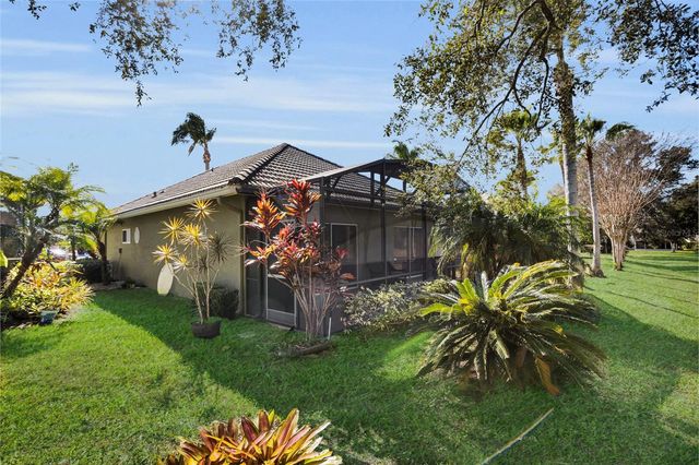 9008 HEATHLAND COURT, Mount Dora, FL 32757