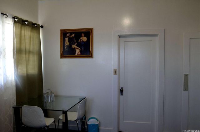 1556 Alewa Drive, Honolulu, HI 96817