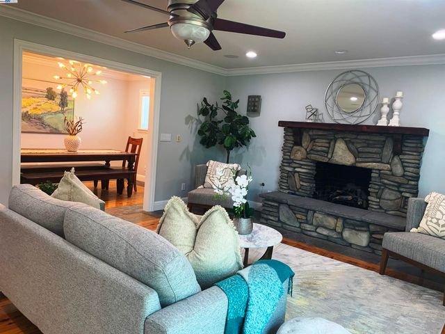 320 Fairview Ave, Brentwood, CA 94513