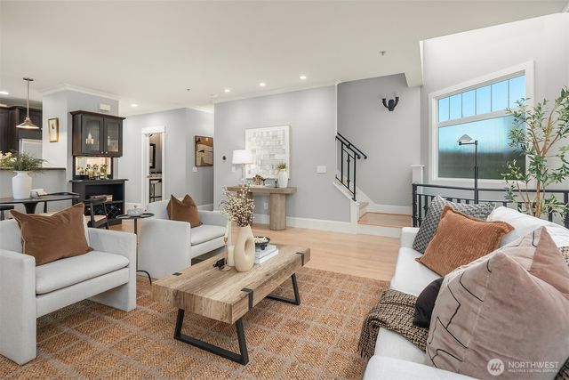 1206 E Republican Street, Seattle, WA 98102