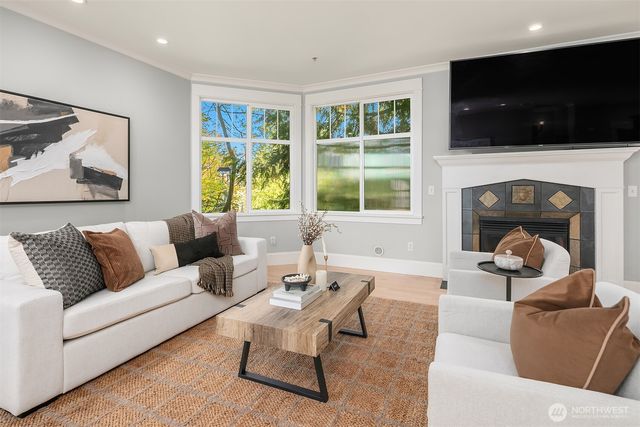 1206 E Republican Street, Seattle, WA 98102