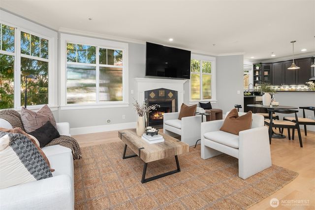 1206 E Republican Street, Seattle, WA 98102