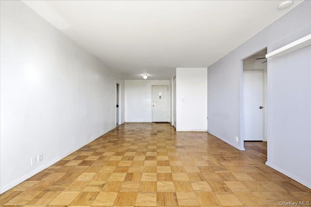 70-25 Yellowstone Boulevard 10Q, Forest Hills, NY 11375