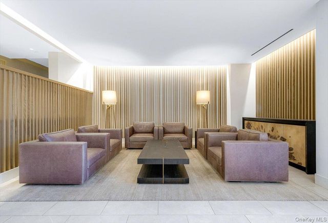 70-25 Yellowstone Boulevard 10Q, Forest Hills, NY 11375