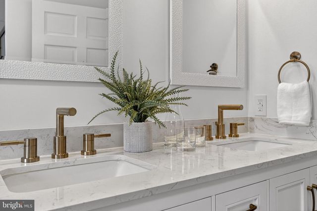 1029 FLEMING PARK RD, Mount Jackson, VA 22842