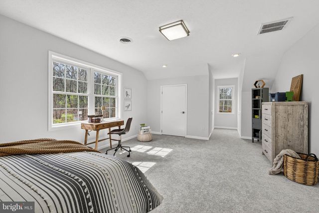 1029 FLEMING PARK RD, Mount Jackson, VA 22842