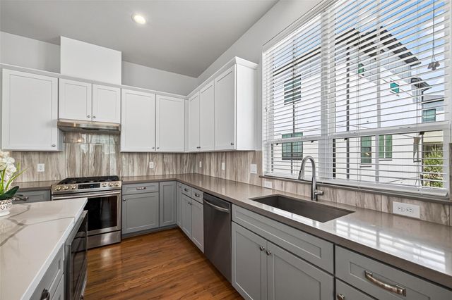 2812 Grand Fountains Drive F, Houston, TX 77054