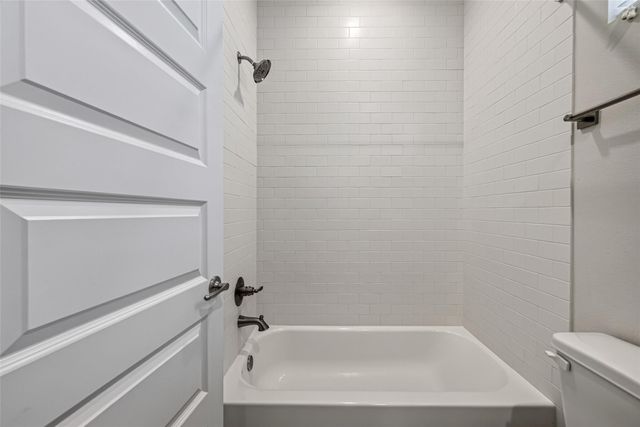 2812 Grand Fountains Drive F, Houston, TX 77054