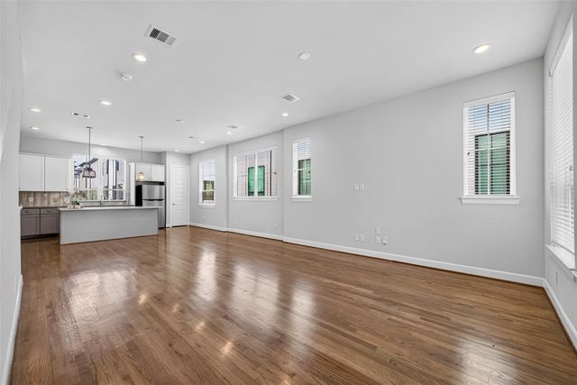 2812 Grand Fountains Drive F, Houston, TX 77054