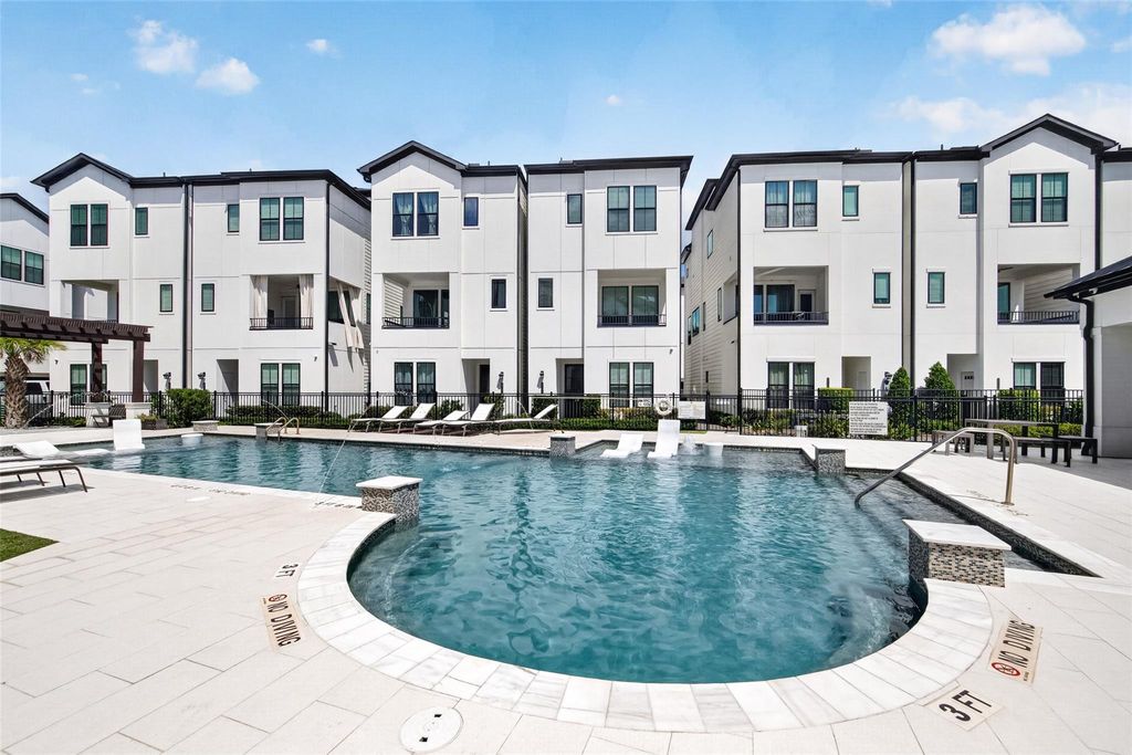 2812 Grand Fountains Drive F, Houston, TX 77054