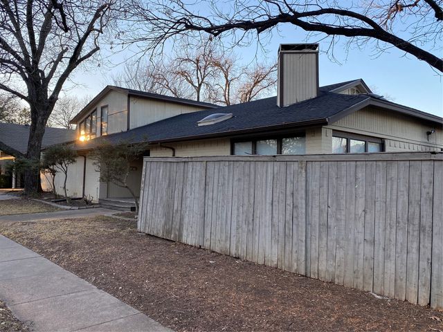4704 Pershing Avenue, Fort Worth, TX 76107
