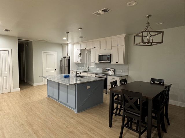 4704 Pershing Avenue, Fort Worth, TX 76107