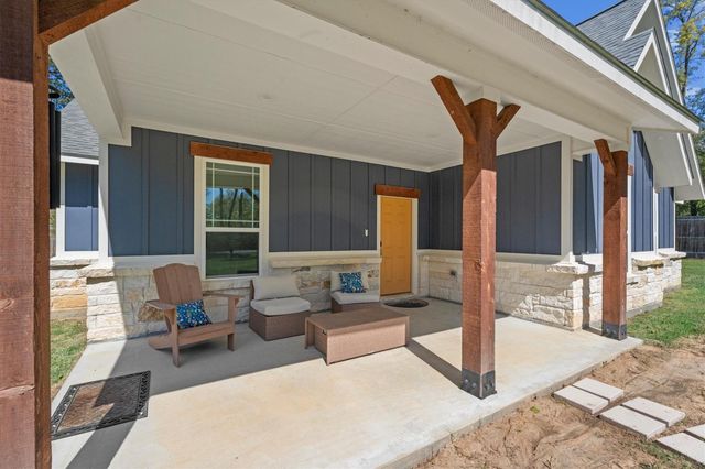 382 W Rollingwood Street, Pinehurst, TX 77362