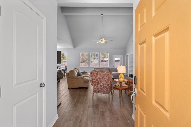 382 W Rollingwood Street, Pinehurst, TX 77362