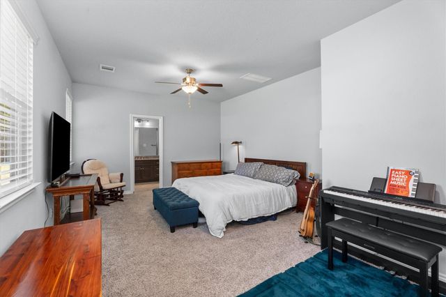 382 W Rollingwood Street, Pinehurst, TX 77362