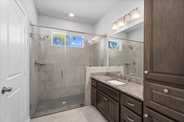 382 W Rollingwood Street, Pinehurst, TX 77362