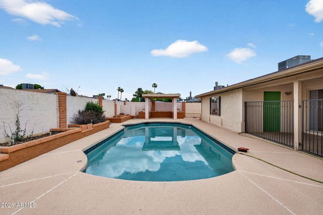 4034 W ANDERSON Drive, Glendale, AZ 85308