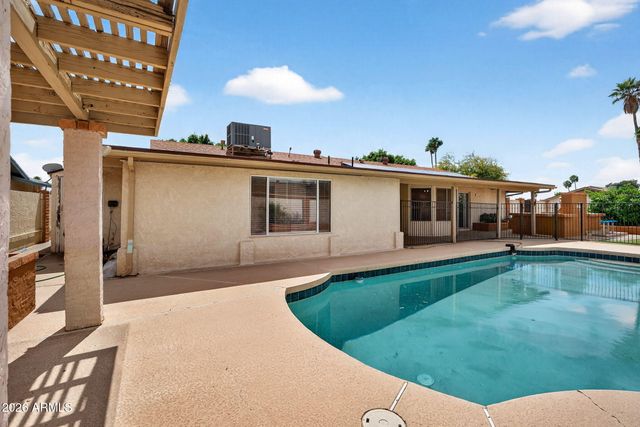 4034 W ANDERSON Drive, Glendale, AZ 85308