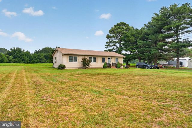 6687 HEARNS POND RD, Seaford, DE 19973