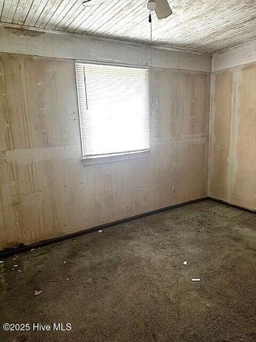 107 Woodside Road, Greenville, NC 27834