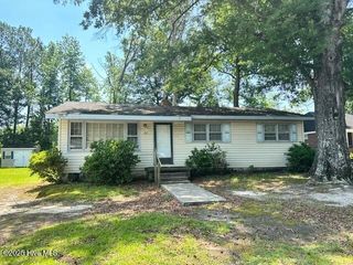 107 Woodside Road, Greenville, NC 27834