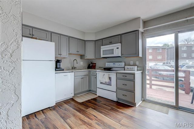 10161 Squire Meadows Drive C, St Louis, MO 63123