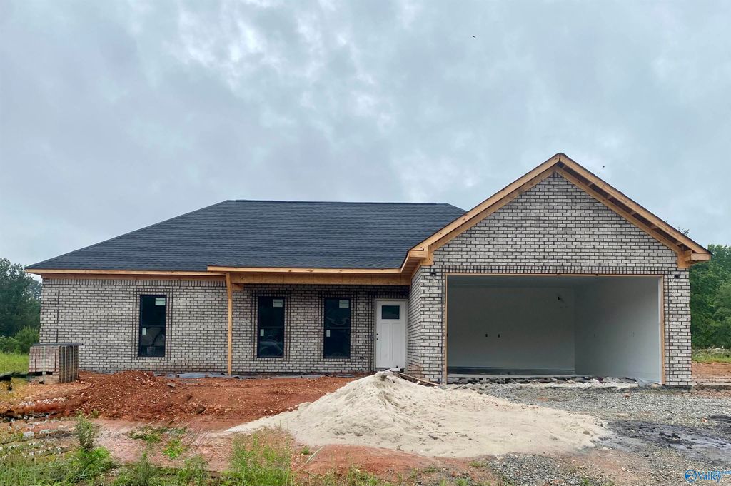 11194 Percy Drive, Tanner, AL 35671
