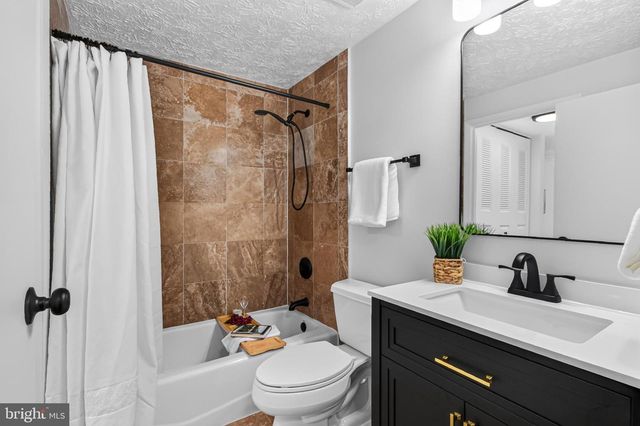 2810 NEW PROVIDENCE CT, Falls Church, VA 22042