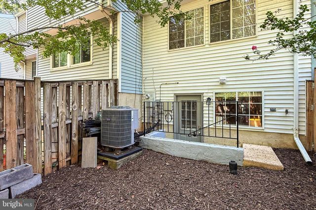 2810 NEW PROVIDENCE CT, Falls Church, VA 22042