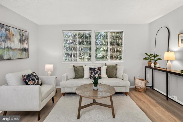 2810 NEW PROVIDENCE CT, Falls Church, VA 22042