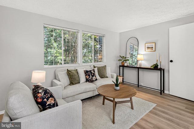2810 NEW PROVIDENCE CT, Falls Church, VA 22042