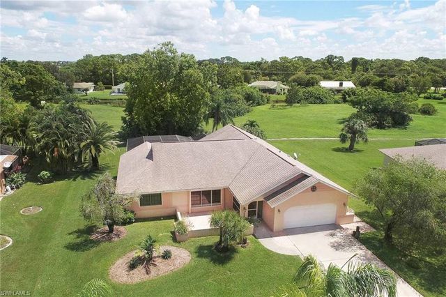 4220 Glasgow CT, North Fort Myers, FL 33903