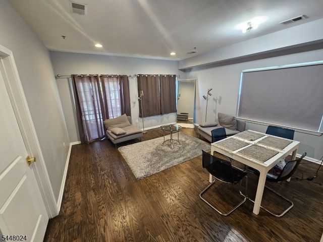 351 S Broad St, Elizabeth City, NJ 07202