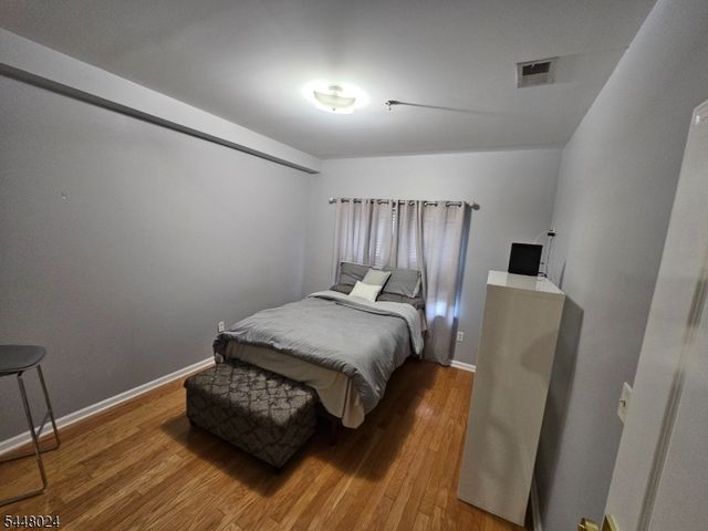 351 S Broad St, Elizabeth City, NJ 07202