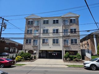 351 S Broad St, Elizabeth City, NJ 07202