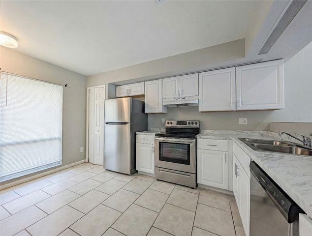 5226 2ND STREET, Orlando, FL 32810