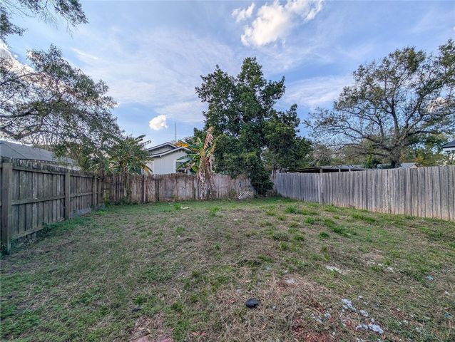 5226 2ND STREET, Orlando, FL 32810