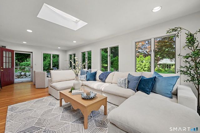 8 Ernel Drive, Greenwich, CT 06878