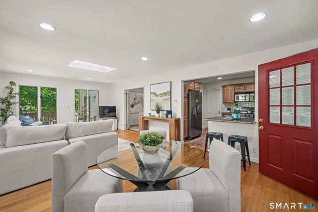 8 Ernel Drive, Greenwich, CT 06878