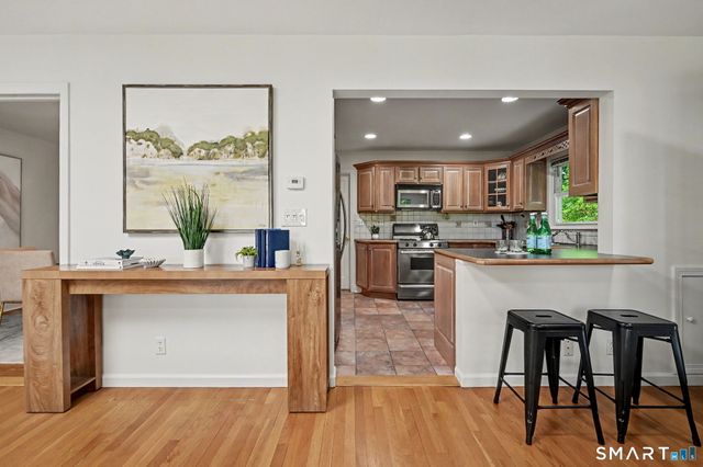 8 Ernel Drive, Greenwich, CT 06878