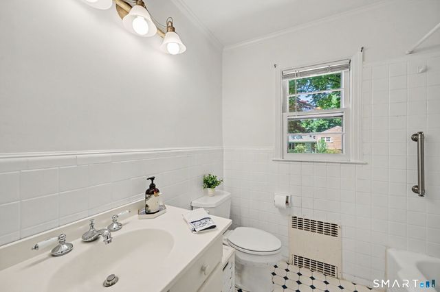 8 Ernel Drive, Greenwich, CT 06878