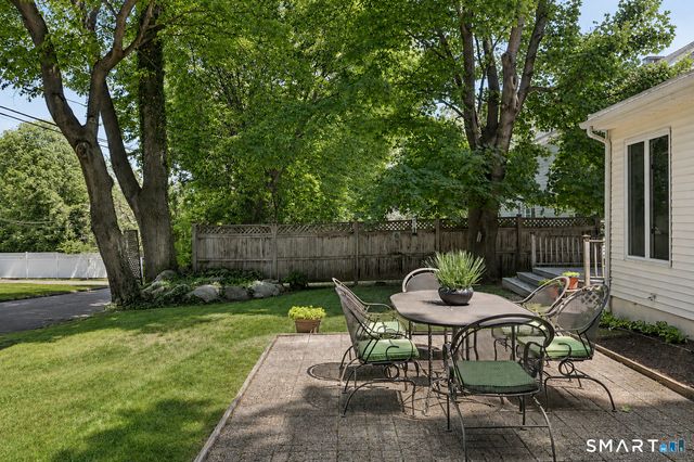 8 Ernel Drive, Greenwich, CT 06878