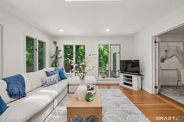 8 Ernel Drive, Greenwich, CT 06878