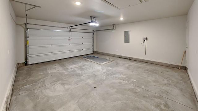 5317 Malpaso Creek Drive, Mustang, OK 73064