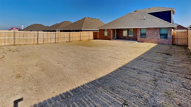 5317 Malpaso Creek Drive, Mustang, OK 73064