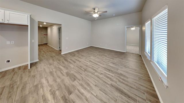 5317 Malpaso Creek Drive, Mustang, OK 73064