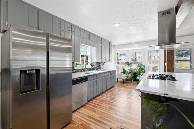 352 Trotters Ridge, Lawrenceville, GA 30043